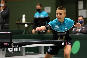Der Profi-Traum spielt immer mit - Karl Zimmermann bei einem Regionalliga-Spiel für den TTC Sachsenring Hohenstein-Ernstthal. Bei der SG Blau-Weiß Reichenbach hatte ihn Trainer Rainer Töpfer zum Spitzenspieler geformt.