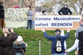 Der Quereinsteiger und die Querdenker - In der Querdenken-Bewegung vermischt sich oft Protest mit Verschwörungstheorien. 