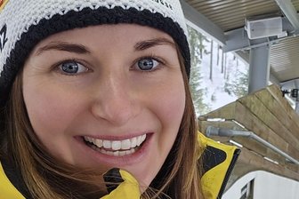 Der Sachsenfragebogen mit Olympiasiegerin Julia Taubitz: Das erzählt sie Fremden als Erstes über ihre Heimatstadt im Erzgebirge - Julia Taubitz hat bei den Olympischen Spielen 2026 ihre erste Goldmedaille gewonnen.