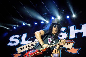 Der unaufhaltsame Slash: Rocken mit 60 und immer noch in Bestform - Der Gitarrist Slash (Saul Hudson) bei einem Konzert 2019 in Toronto.