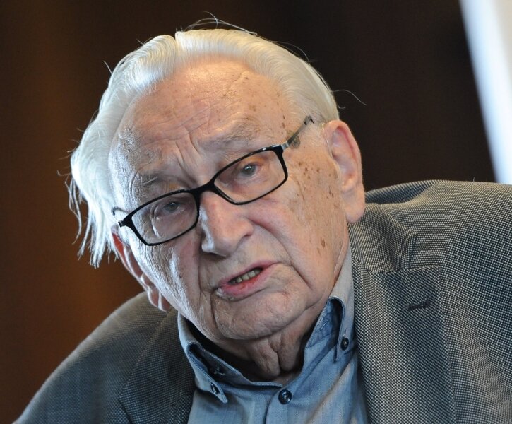 Der Vordenker - Egon Bahr ist im Alter von 93 Jahren gestorben.