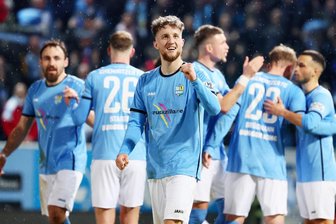 Tim Campulka jubelt nach seinem Tor.