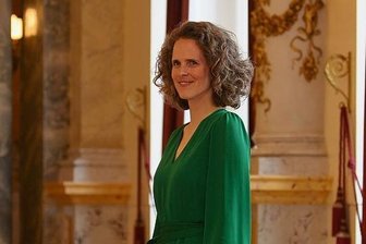 Designierte Semperopernintendantin: Das Leuchten und Strahlen muss von innen kommen - Nora Schmid, Intendantin der Oper Graz, übernimmt mit der Spielzeit 2024/25 die Leitung der Sächsischen Staatsoper Dresden. 