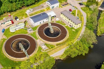 Deutlicher Gebührenanstieg: Einwohner in Zschopau und Gornau zahlen mehr fürs Abwasser - Die Zentralkläranalage Zschopau von oben.