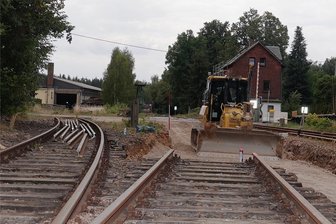 Deutsche Bahn baut auf der Vogtlandstrecke - Der Bahnhof Voigtsgrün wird umgestaltet. Nicht mehr benötigte Weichen und Gleise werden abgebaut. 