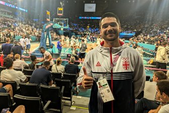 Deutsche Basketballer verlieren Spiel um Bronze - und einen Mann von den Niners Chemnitz freut das - Marko Stanojevic vor dem Spiel um Bronze im olympischen Basketballturnier zwischen seinen Serben und der deutschen Mannschaft. Foto: Thomas Reibetanz
