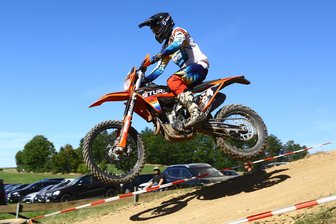 Deutsche Enduro-Meisterschaft: Erzgebirger will sich beim Saisonfinale Silber sichern - Der Lengefelder DM-Fahrer Kevin Nieschalk will in Burg Vizemeister werden.