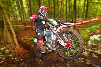 Deutsche Enduro-Meisterschaft: Technik bremst ambitionierten Zschopauer aus - Als die Maschine noch funktionierte, war Pascal Sadecki richtig schnell unterwegs.