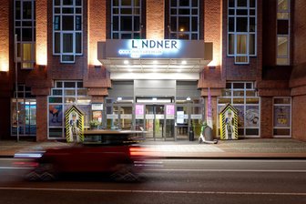 Deutsche Hotel-Kette Lindner ist pleite - Auch das Lindner Hotel City Plaza in der Kölner Innenstadt in der Nähe des Friesenplatzes ist von der Insolvenz betroffen.