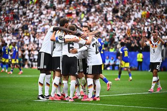 "Deutsche Lawine": Pressestimmen zum deutschen WM-Start - Das deutsche Team setzte sich souverän gegen Außenseiter Curaçao durch.