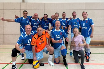 Deutsche Senioren-Meisterschaften: Auerbacher Ü-47-Volleyballer schaffen bestes Ergebnis jemals - Fortunas Ü 47 hat in Dresden zur Deutschen Senioren-Meisterschaft alles gegeben und sich mit Platz 7 belohnt.