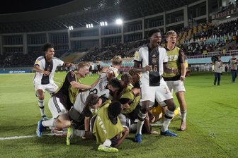 Die deutsche U17-Mannschaft feiert das zwischenzeitliche 2:0.