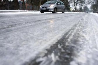 Deutscher Wetterdienst warnt vor gefährlichem Glatteis -