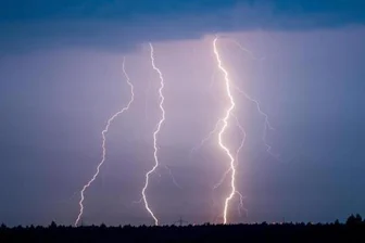 Deutscher Wetterdienst warnt vor schweren Gewittern - 