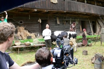 Deutsches Landwirtschaftsmuseum wird Drehort für Fernseh-Mehrteiler - Das Deutsche Landwirtschaftsmuseum Schloss Blankenhain diente schon mehrfach als Filmkulisse. Mit viel Aufwand wurde beispielsweise 2008 für den Märchenfilm "Die kluge Bauerntochter" gedreht.