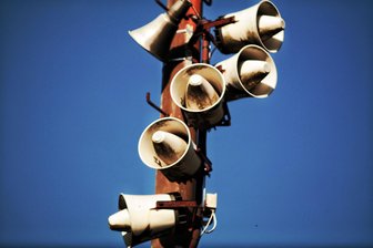 Deutschland, deine Rechthaber: Angst und Moral statt Argumente - Alle reden - wer hört zu?
