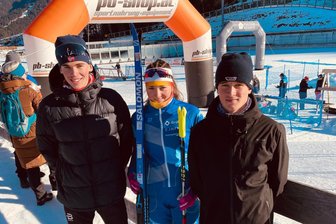 Deutschlandpokal: Skilangläufer aus dem Erzgebirge sorgen in Seefeld für Furore - Für den ATSV Gebirge/Gelobtland halten Matthäus Hengst, Jolina Berthold und Philipp Wieland (von links) im Deutschlandpokal die Fahne hoch.