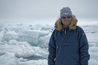 Deutschlands berühmtester Polarforscher zu Gast in Chemnitz: „Die Arktis hat sich in eine andere Welt verwandelt“ - Ließ sich im Winter auf einem Schiff in der Arktis einfrieren: Expeditionsleiter Markus Rex.