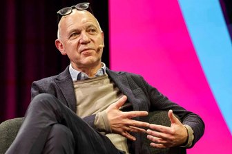 DFB trennt sich von Adidas: Beziehungsende nach 70 Jahren - DFB-Präsident Bernd Neuendorf, am 2. Mai auch zu Gast im Chemnitzer Salon.