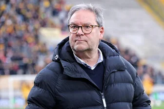 DFB-Vizepräsident Winkler nach dem Sachsenderby zwischen Erzgebirge Aue und Dynamo: „Hätte auf einen Sieg von Dresden gehofft“ - DFB-Vizepräsident Hermann Winkler, hier beim Sachsenderby vor einem Jahr, war von der Leistung des FC Erzgebirge Aue beeindruckt.