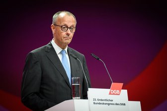 DGB-Kongress mit Pfiffen für Merz - und Applaus für Bas - Merz drang beim DGB-Kongress mit seinen Reformappellen nicht durch.