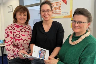 Diagnose Krebs: Erzgebirge verfügt über versierte Lotsinnen in schwerer Zeit - Das Team der Tumorberatung im Raum Aue-Schwarzenberg und Stollberg: Gabi Baumann, Kristin Hartl und Heike Knietzsch (v. l.).