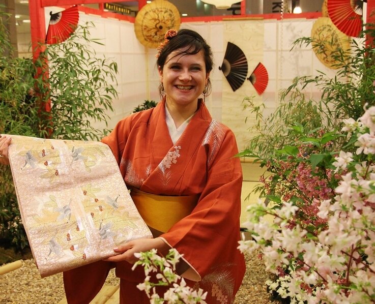 Diana Beier hat in Japan ihre große Liebe gefunden - 
              <p class="artikelinhalt">Diana Beier hat in Japan ihre Liebe gefunden. In den Arcaden stellt sie heute Kimonos vor. </p>
            