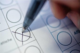 Die Anzahl der Wahlhelfer soll 2024 verringert werden - 2024 stehen die nächsten Wahlen an. Die Verwaltungsgemeinschaft Auerbach-Burkhardtsdorf-Gornsdorf trifft bereits Vorkehrungen. 