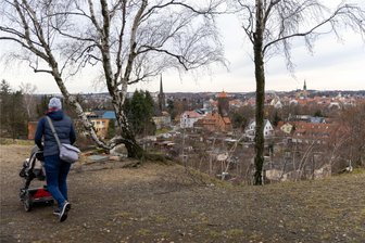 Die beste Aussicht auf das Silvester-Feuerwerk in Freiberg: Das empfiehlt der Profi - Die „Alte Elisabeth“ bietet die schönste Aussicht über Freiberg. Der Weg auf die alte Halde ist wieder hergerichtet.