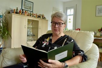 Die Chemnitzer Politesse, die Frieden stiftet - Ramona Bohn protokolliert alle ihre Fälle, die sie seit 1997 als Friedensrichterin bearbeitet.