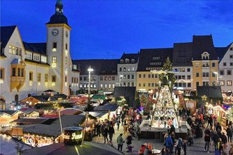 Die Christmarktaffäre von Freiberg: Vorgesetzter lobt Angeklagte - Der Freiberger Christmarkt 2016 - bis in dieses Jahr reichen die Bestechungsvorwürfe zurück.