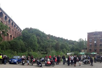 Die Classic Biker Vogtland laden an die Göltzschtalbrücke ein - Impressionen vom zweiten Gespanntreffen. Für Samstag erwarten die Classic Biker wieder deutlich mehr Zulauf.