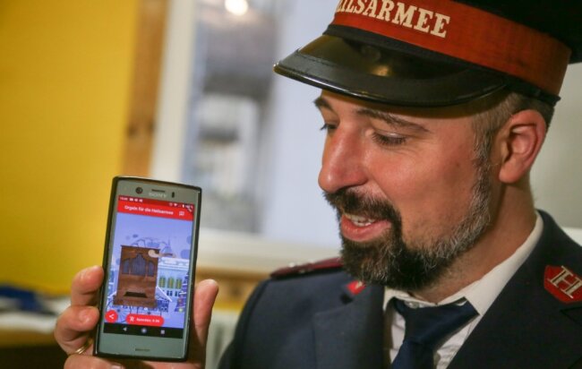 Die Drehorgel in der Hosentasche - Matthias Lindner: Für die weihnachtliche Spendenaktion entwickelte er eine Drehorgel-App fürs Smartphone.