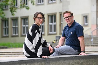 Die drohende Lücke an sächsischen Schulen: Wie die Chemnitzer Kooperationsschule um ihre Schulassistenten kämpft - Nicole Klug und Sebastian Behr sind Schulassistenten an der Kooperationsschule Chemnitz – und bangen um ihre Anstellung.