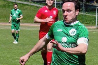 Die erste Niederlage nach 14 Spielen - Merkur-Torjäger Robert Hofmann traf bei Lok doppelt. 