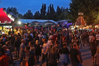 Die ersten Sachsenring-Partys starten schon am Mittwoch - Auf dem Partygelände am Campingplatz von Andrea & Partner an der Goldbachstraße wird schon ab Mittwoch gefeiert.