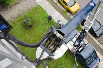 Die etwas anderen Dachdecker: Wie der Dachdeckerbetrieb Volker Kunz Hausverwaltungen entlastet -