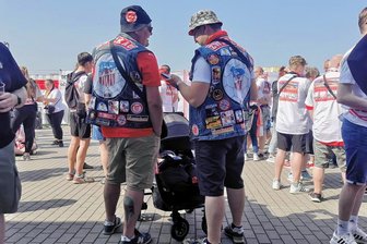 Die Fans vom FSV Zwickau verabschieden sich aus Liga 3: Ein Abstieg mit Niveau-ho - Nach dem Spiel im Stadion: Die FSV-Fans wussten schon vorher, dass es eine Abschiedsvorstellung wird.