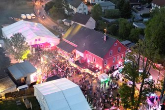 Die Festivalsaison 2024 in Mittelsachsen: Vom Krach am Bach über Insect, Pigmentstörung und Treibsand bis Ananda Spirit - Am Pfingstsonntag steigt wieder Mittelsachsens größter Jugendfete „Krach am Bach“ beim Jugendclub Berthelsdorf (JCB) in Hanichen, dieses Mal unter dem Motto Hawaii.