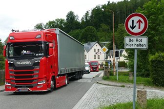 Die fünf fiesesten Baustellen im Erzgebirge: Hier liegen die Nerven bei Kraftfahrern und Anwohnern blank - Durch Scharfenstein rollt Transitverkehr – wahrscheinlich bis Ende August.