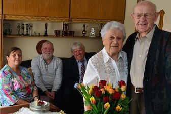 Die Gnadenhochzeit in den eigenen vier Wänden - Johanne und Bodo Kürschner haben in Hainichen ihre Gnadenhochzeit, also 70 Ehejahre, gefeiert.