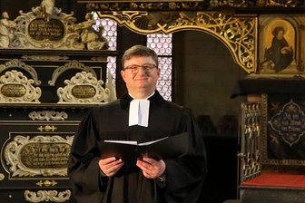 "Die Kirche ist keine Insel, vor der das Virus stoppt" - Harald Pepel - auf dem Foto während eines Gottesdiensts im Zwickauer Dom - appelliert an die Verantwortung jedes Einzelnen den Mitmenschen gegenüber.