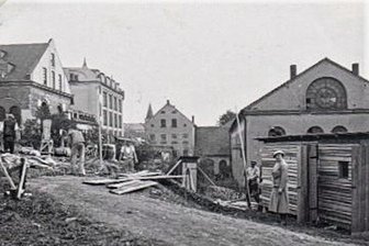 Die Kriegswunde heißt heute Park des Friedens - Die heutige Marienstraße als Amtmanngasse um 1934 ...