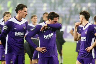 Die Krise des FC Erzgebirge Aue: Viel Aufwand, kein Ertrag - Enttäuschung bei den Auer Spielern nach dem Abpfiff.