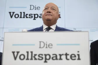 Die Krise in Wien ist keine Eigenart mehr, sondern Trend in der EU - Christian Stocker, bald Chef der Österreichischen Volkspartei, will mit der FPÖ verhandeln.