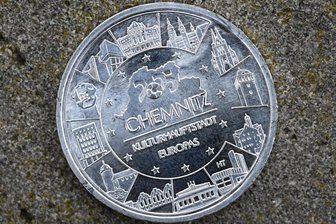 Die Kulturhauptstadt Chemnitz als 20-Euro-Münze – das steckt dahinter - Die Vorderseite der neuen Münze zur Kulturhauptstadt Chemnitz. Sie ist seit Mittwoch erhältlich.