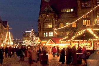 Die Lichtlein sind schon angezündet - Die Chemnitzer Innenstadt erstrahlt bis zum 23. Dezember 2016 in festlichem Glanz. Der Weihnachtsmarkt wurde mehrfach zum schönsten in Sachsen gekürt.