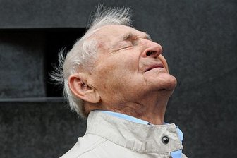 Die Liebe der Vergessenen: Der letzte überlebende homosexuelle KZ-Insasse - Der Buchenwald-Überlebende Rudolf Brazda 2008 in Berlin.