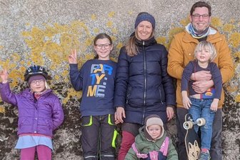 Die Lohnsteuer frisst Entlastungen für Eltern auf - Mehrere Kinder bedeuten Pflegeversicherungsbeitrag.