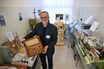 Die Medizinhistorische Sammlung Chemnitz feiert Jubiläum: Gruselkabinett? Von wegen! - Andreas Walther hat die Sammlung über Jahrzehnte zusammengetragen.